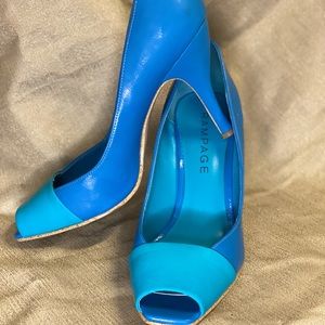 Peep toe event shoes